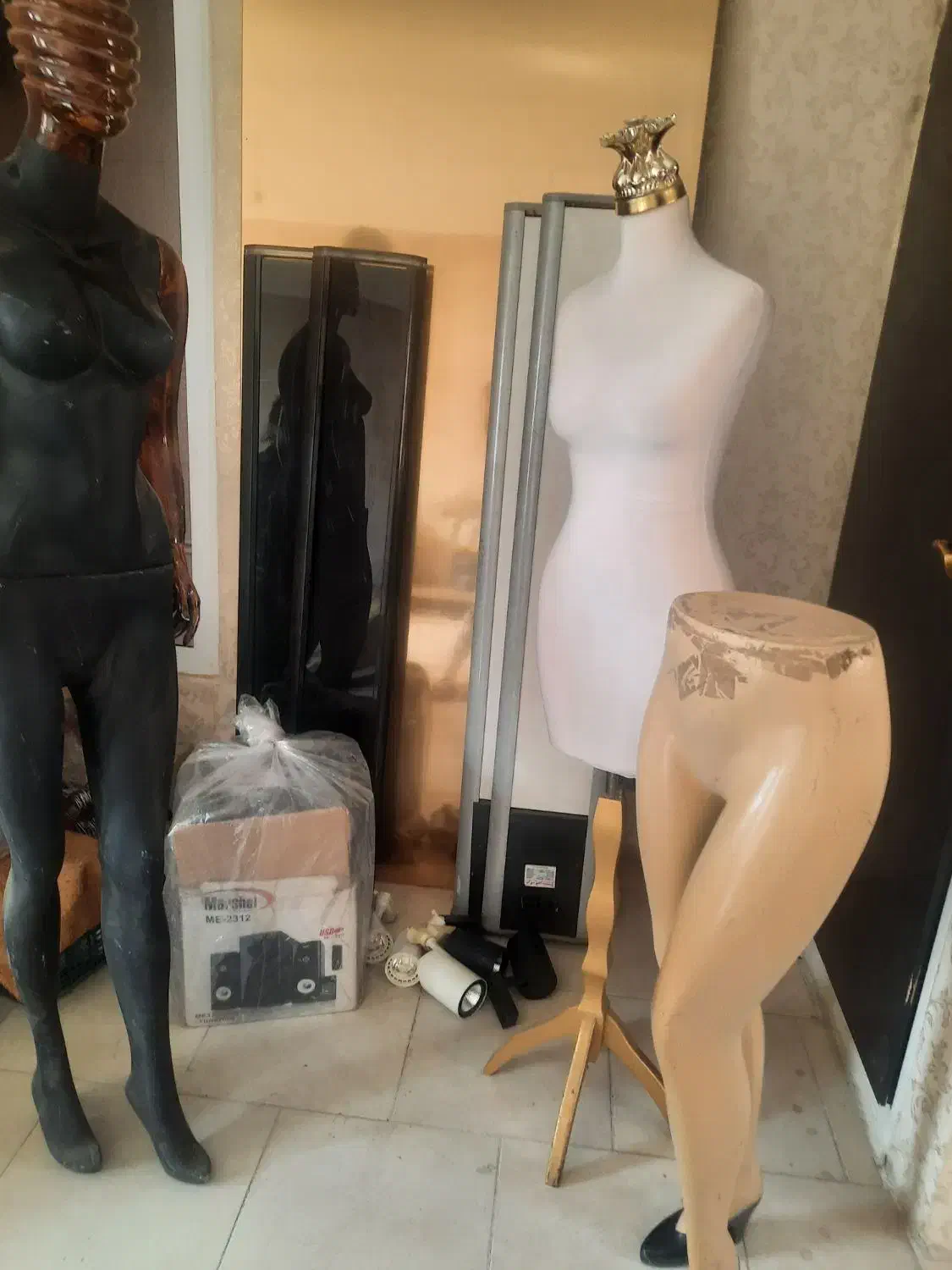 مانکن و وسایل فروشگاه|فروشگاه و مغازه|ری, دیلمان|دیوار