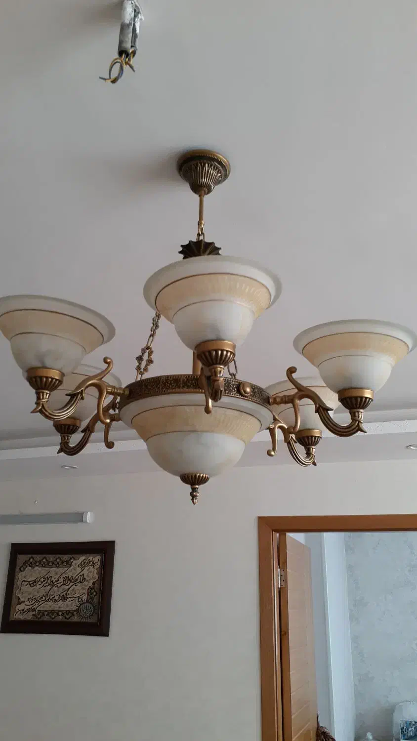 چند مدل لوستر وآباژور رومیزی همگی در حد نو|لوستر و چراغ آویز|اصفهان, شهریار|دیوار