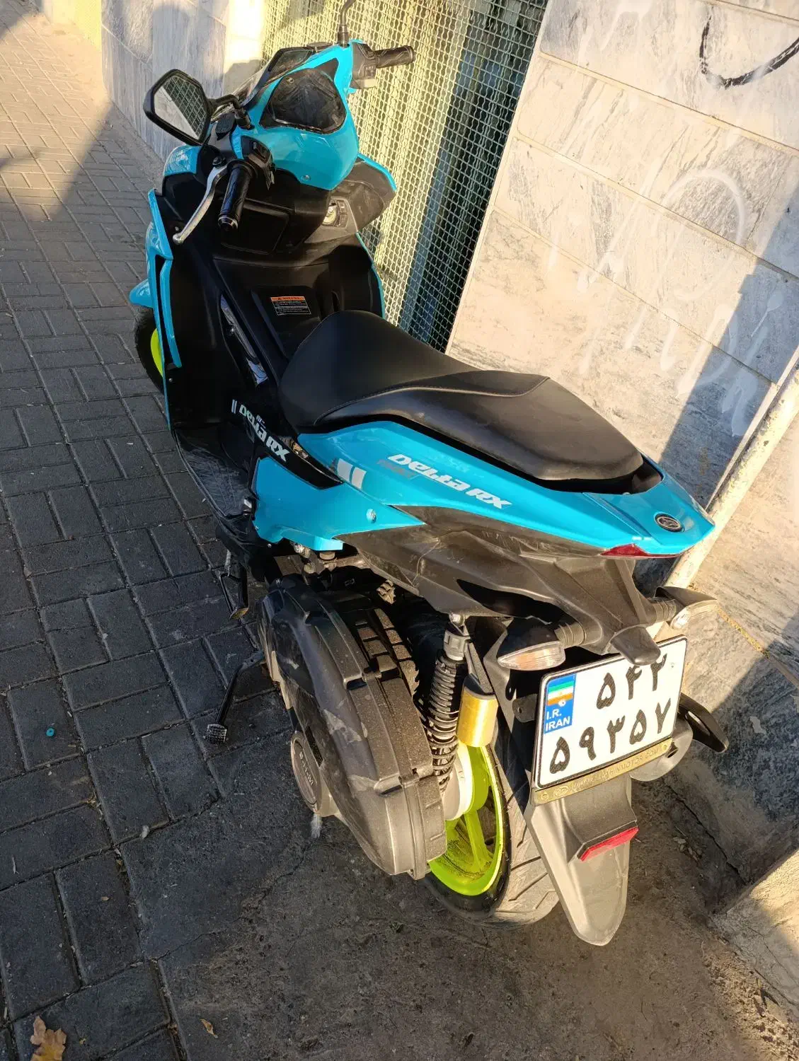 ایروکس مدل 1402 بیمه تا برج 29/12/معاوضه با پراید|موتورسیکلت|بروجرد, |دیوار