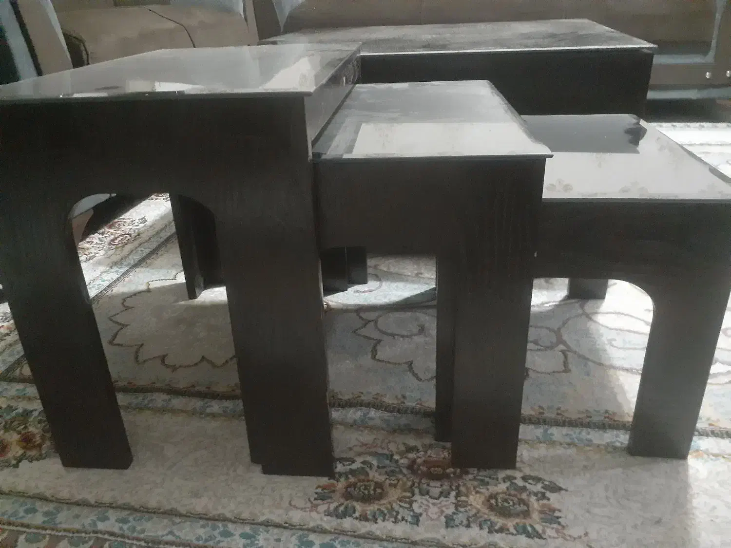 یک عدد میز وسط و۳عدد گل میز در۳سایز|مبلمان خانگی و میز عسلی|صدرا-فارس, فاز ۲|دیوار