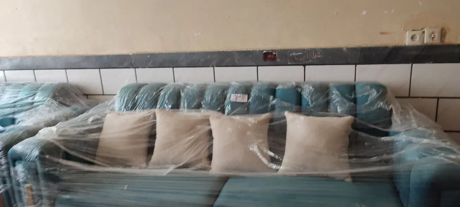 فروش فوری مبل با میز نو|مبلمان خانگی و میز عسلی|نورآباد ممسنی, |دیوار