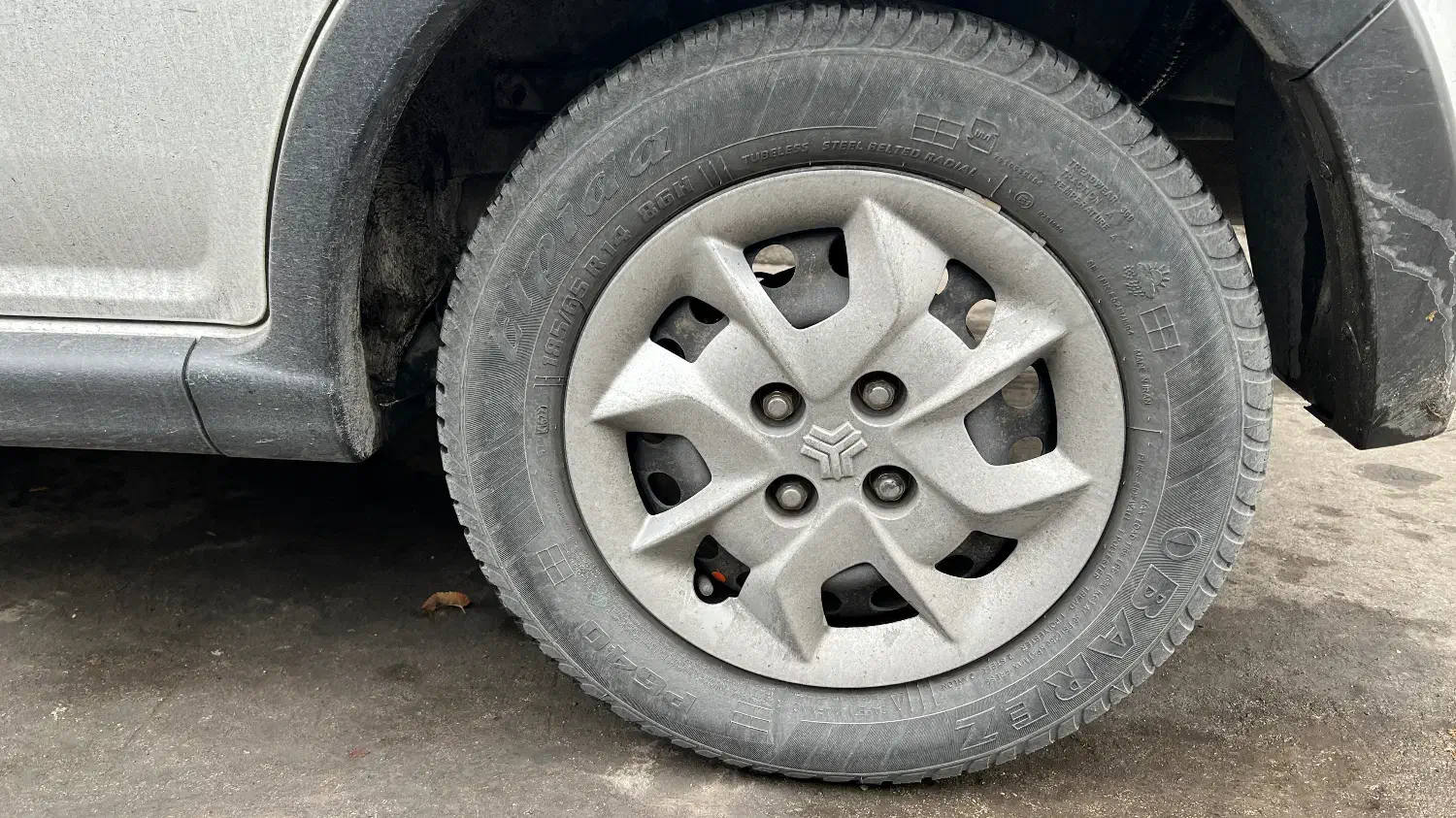 لاستیک کارکرده بارز ۱۸۵/۶۵ r۱۴|قطعات یدکی و لوازم جانبی|اصفهان, شیخ اشراق|دیوار