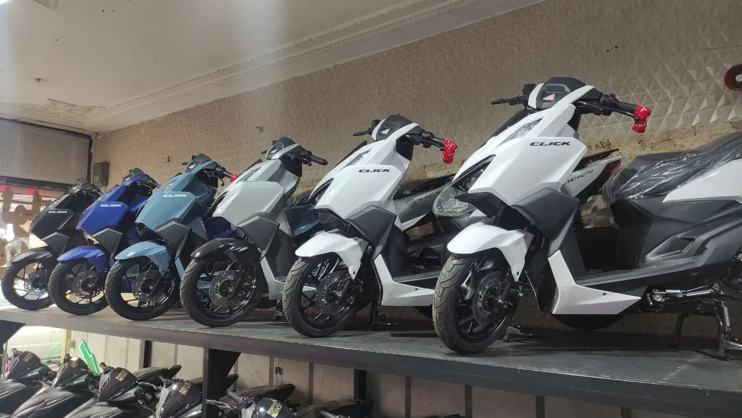 کیلیک واریو ۱۷۰ ۱۶۰ کبیر موتور|موتورسیکلت|فردیس, شهرک شهید حسینی|دیوار