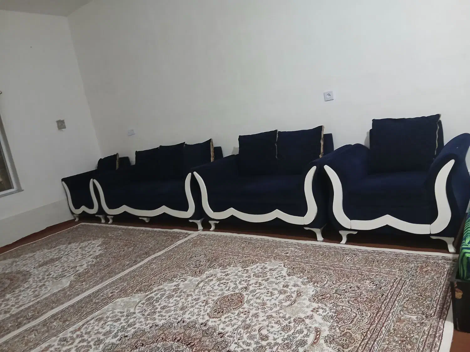 مبل در حد نو میباشد|مبلمان خانگی و میز عسلی|گنبد کاووس, |دیوار