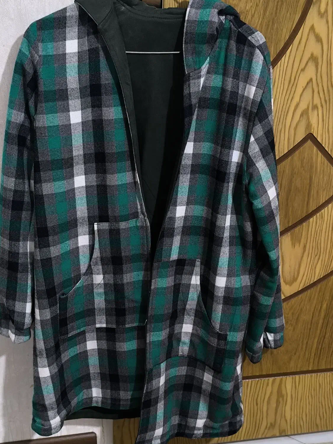 کاپیشن ها در نو وتمیز هستند|لباس|اصفهان, باتون|دیوار