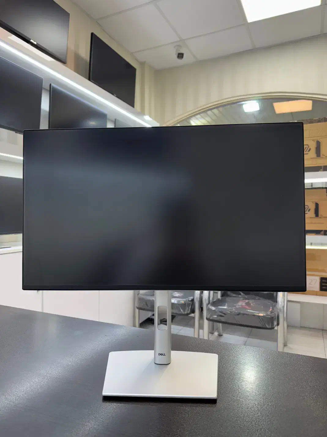 مانیتور ۲۴ اینچ در حد آکبند DELL|قطعات و لوازم جانبی رایانه|تبریز, |دیوار