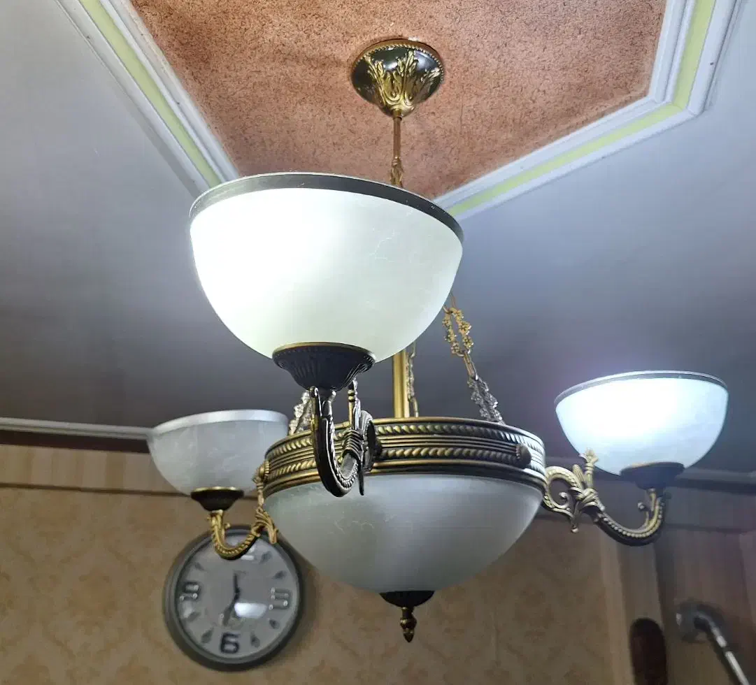 لوستر سه شاخه برنزی|لوستر و چراغ آویز|ملارد, |دیوار