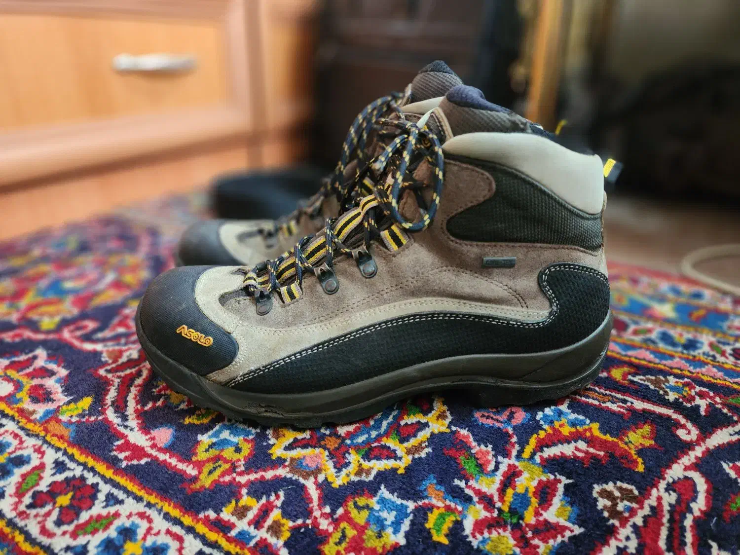 بوت پوتین کفش کتانی آسولو asolo کوهنوردی طبیعتگردی|کیف، کفش، کمربند|تهران, یوسفآباد|دیوار