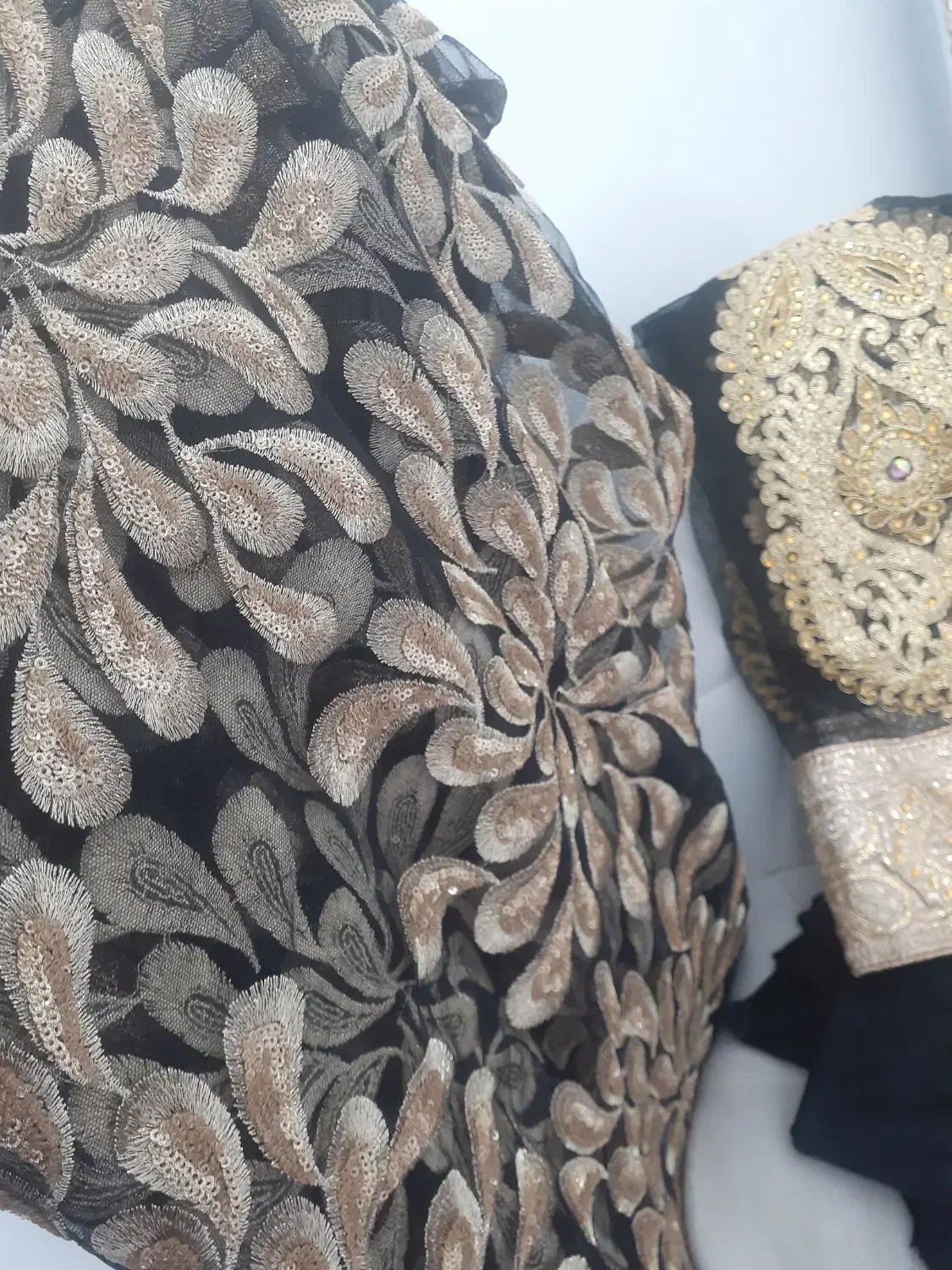 فروش یک جفت دمپایی وپارچه  مجلسی|کیف، کفش، کمربند|فین, |دیوار