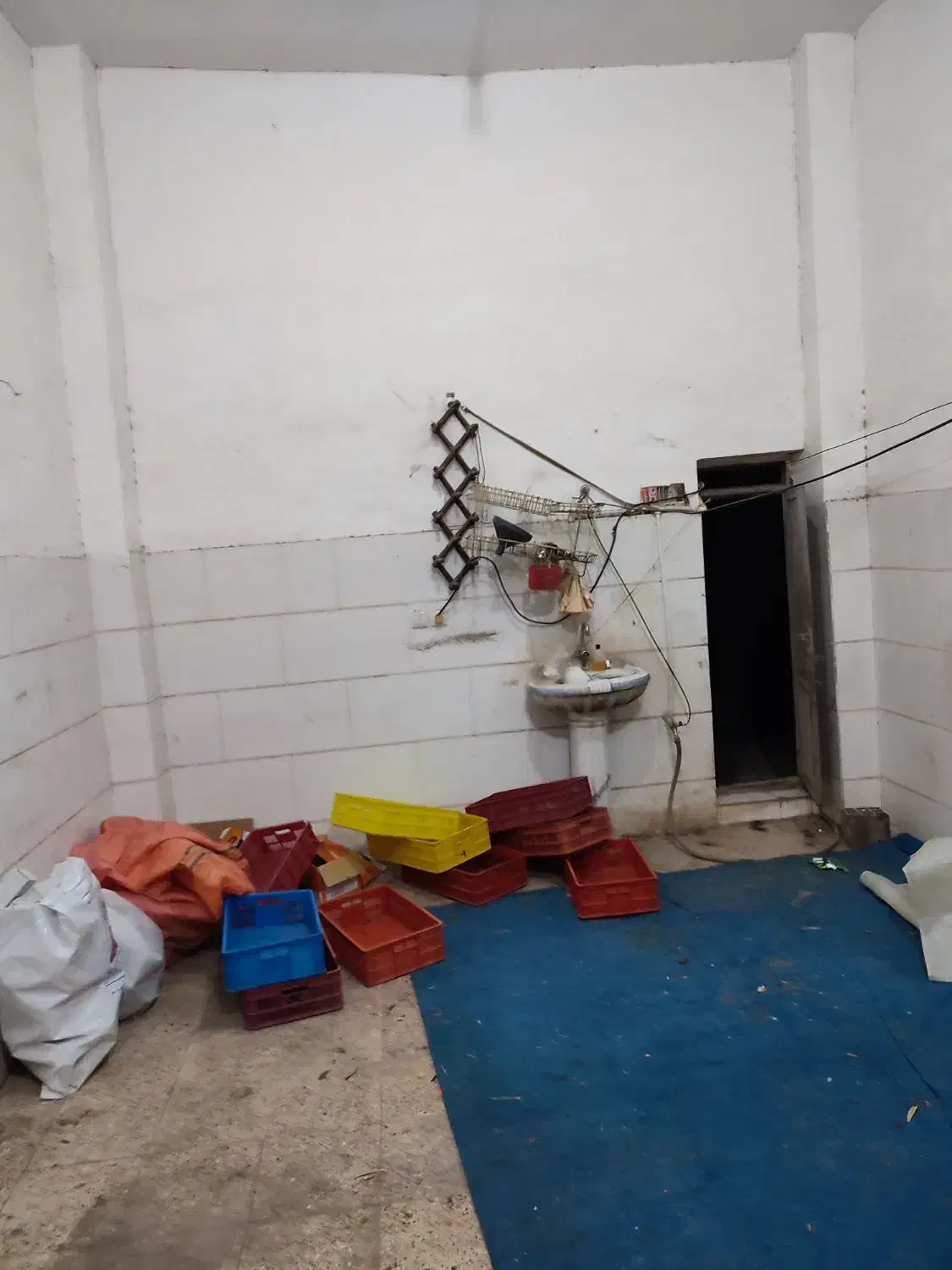 اجاره مغازه بلوارجمهوری.|اجارهٔ مغازه و غرفه|بم, |دیوار