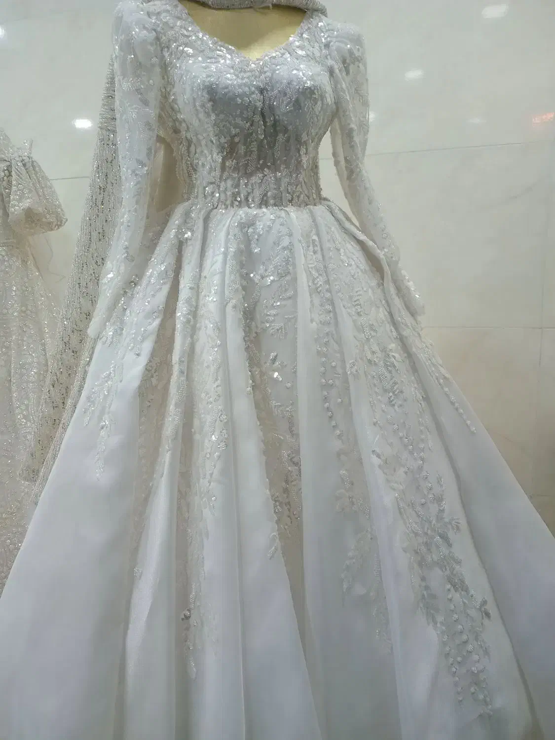 لباس عروس با قیمت مناسب|لباس|بیرجند, |دیوار