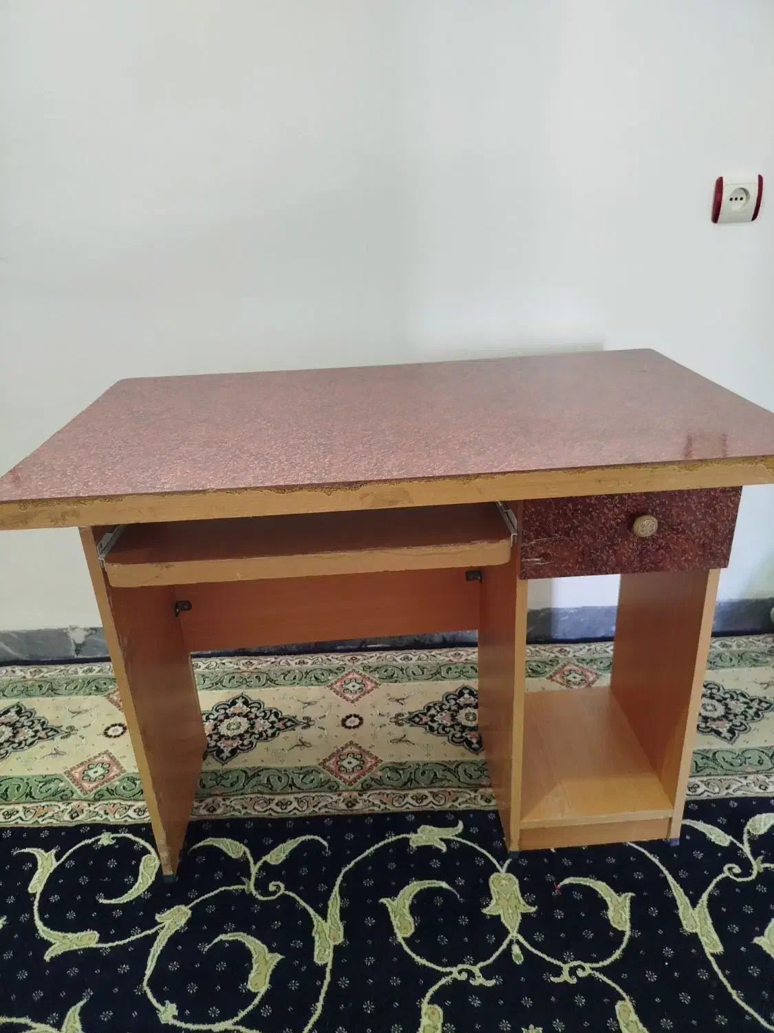 میز کامپیوتر|میز تحریر و کامپیوتر|ایوان, |دیوار