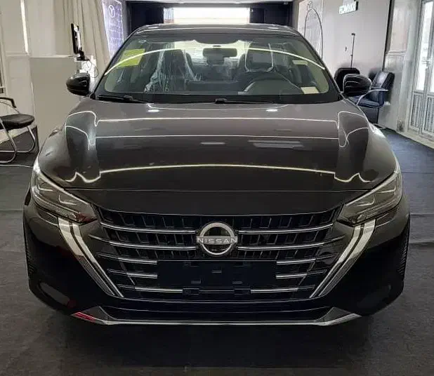 تحویل فوری نیسان سیلفی 2025|خودرو سواری و وانت|اصفهان, باغ زرشک|دیوار