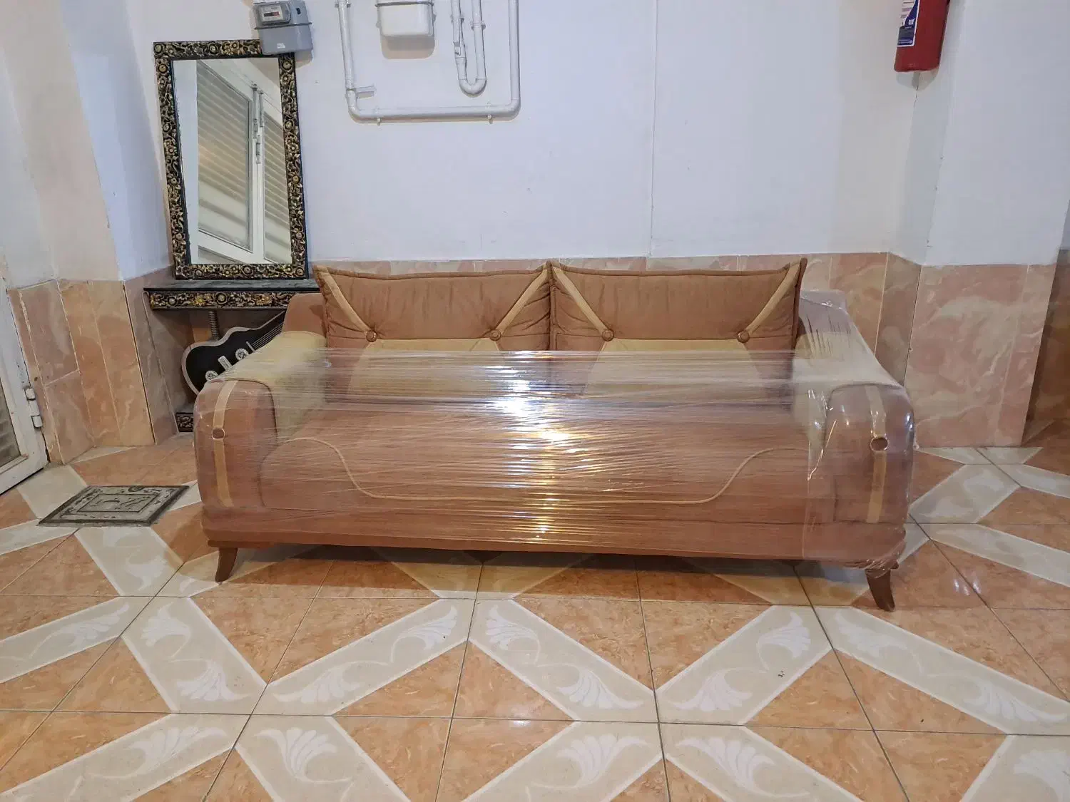 مبل تخت خواب شو کاناپه ۳ نفری چستر istikbal|مبلمان خانگی و میز عسلی|تبریز, |دیوار