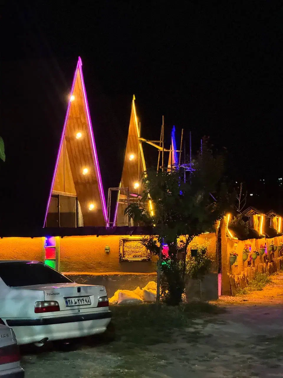 اجاره کلبه سویسی جکوزی کوهستانی جنگلی|اجارهٔ کوتاه‌مدت ویلا و باغ|کجور, |دیوار