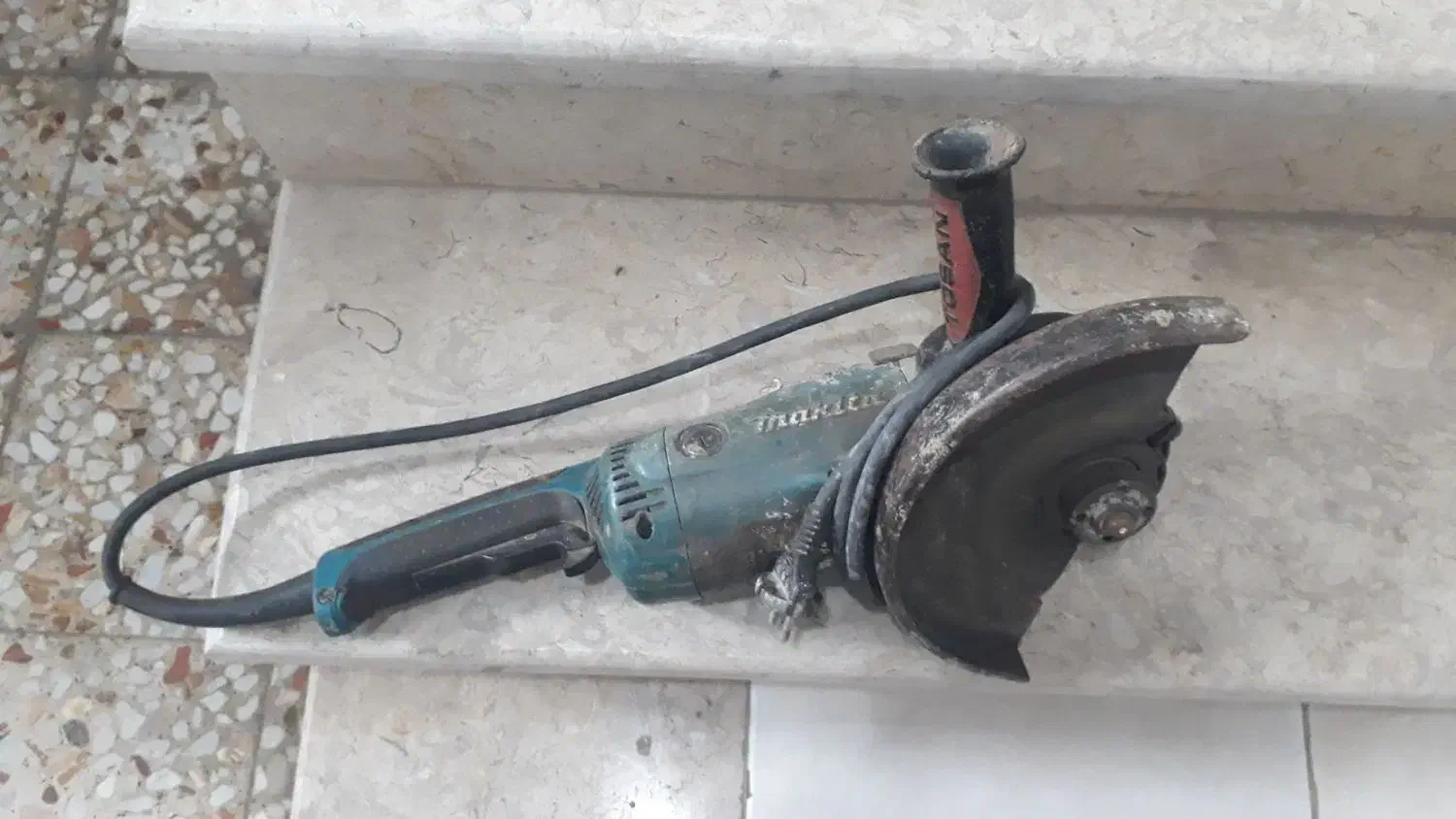 یک عدد سنگ فرز ماکیتا با ۳عدد صفحه استیل بری|ابزارآلات|رشت, پاره بیجار|دیوار