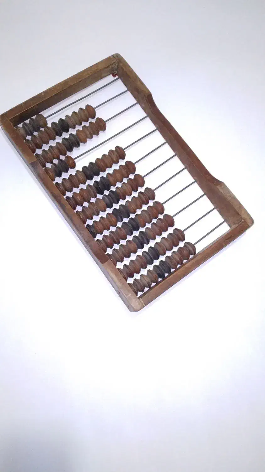 چرتکه چوبی  قدمت دار بالای ۱۰۰ سالشه|کلکسیون اشیاء عتیقه|رشت, جهاد|دیوار