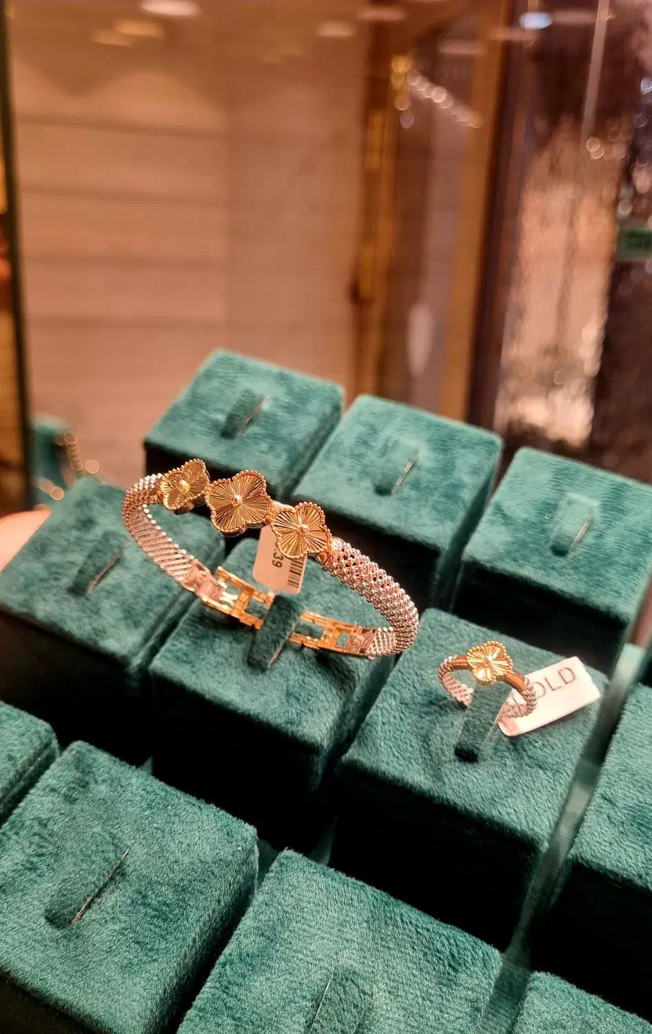 ست بنگل و انگشتر ونکلیف لوکس- فقط ۱۲ درصد|جواهرات|ری, شهرری|دیوار