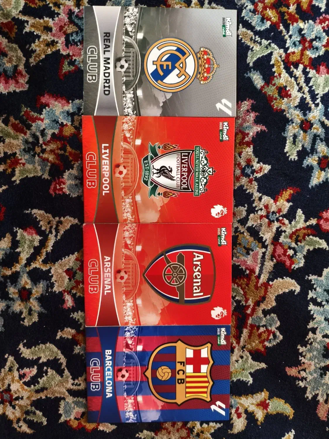 ۴ کیمدی کلاب|کلکسیون و سرگرمی|صدرا-فارس, فاز ۱|دیوار