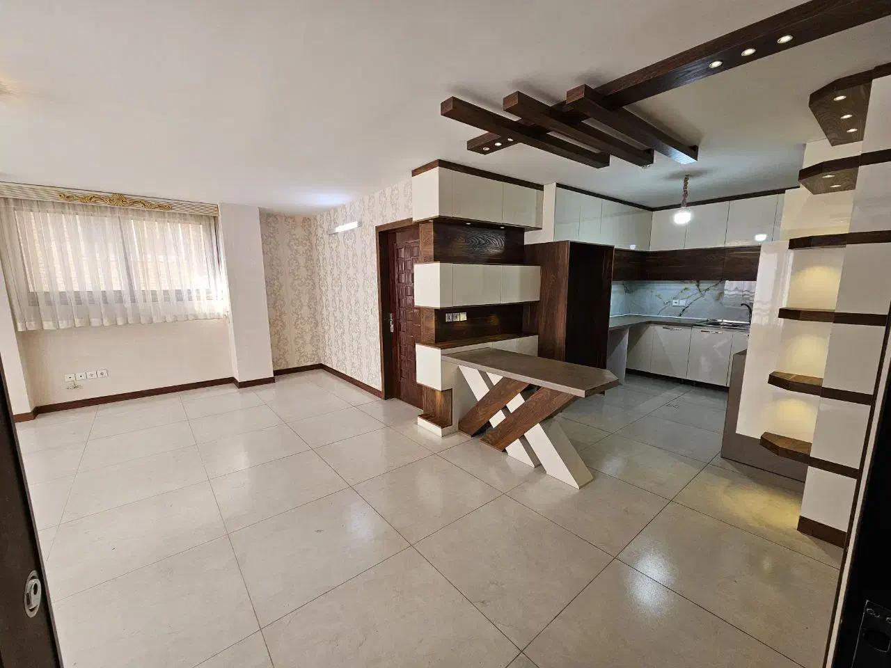 ارتش/سه خوابه/طبقه اول/فروش ویژه بورسی|فروش آپارتمان|اصفهان, حسین‌آباد|دیوار