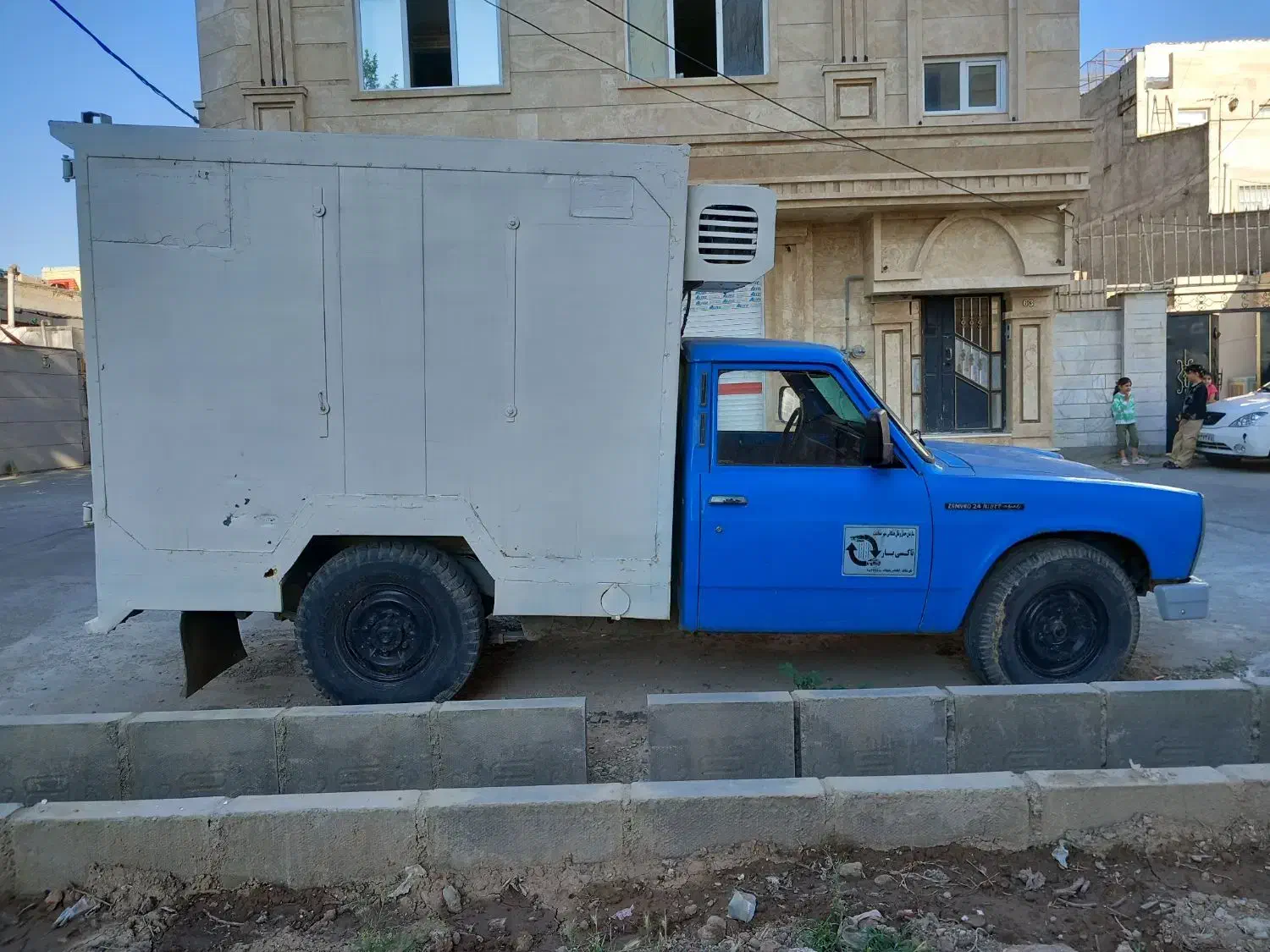 نیسان یخچالدار مدل ۸۳|خودرو سواری و وانت|صفادشت, |دیوار