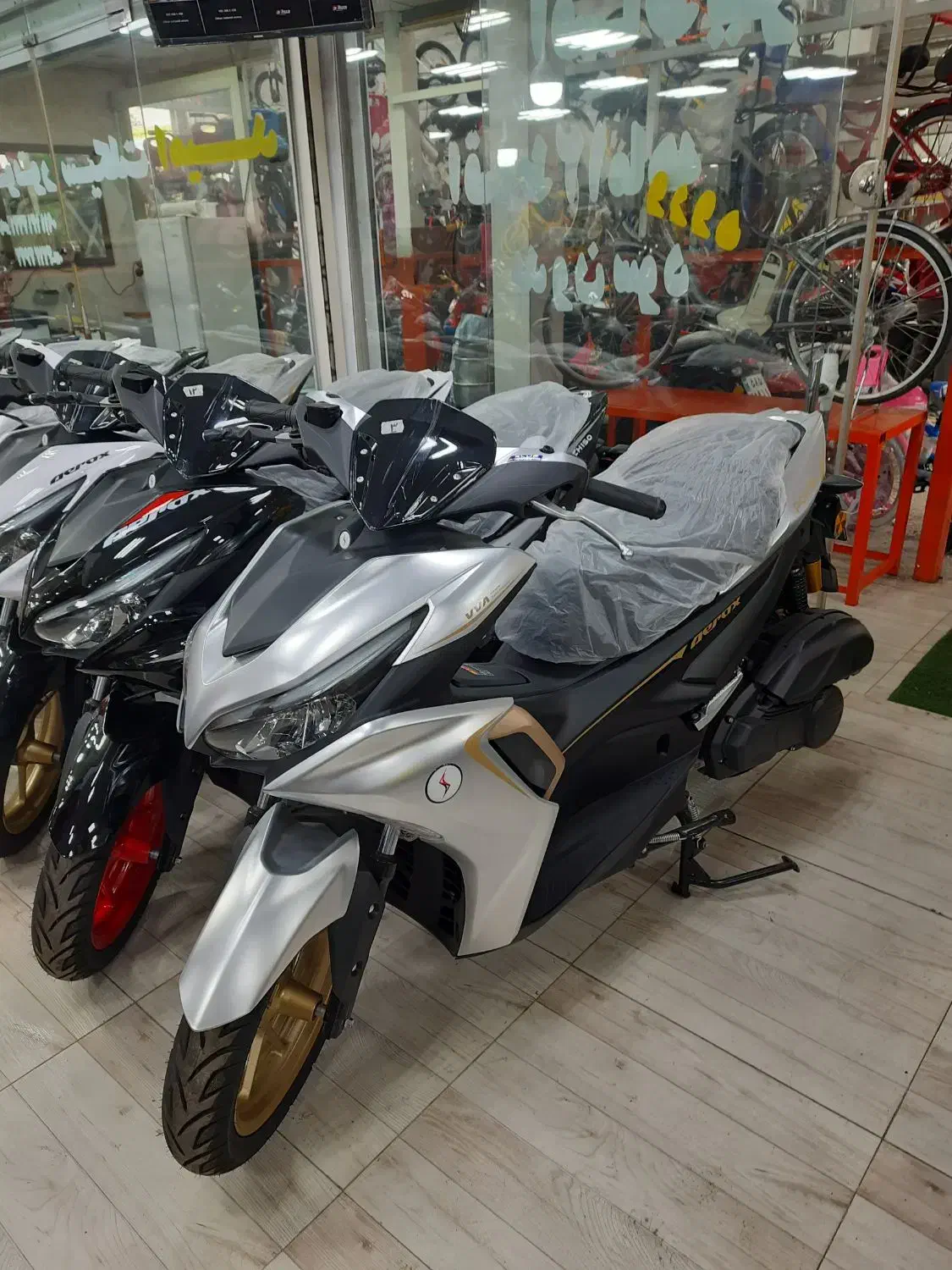 موتور آئروکس|موتورسیکلت|آستانه اشرفیه, |دیوار