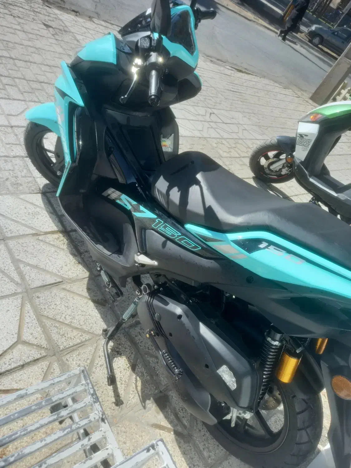 ایروکس R155هواخنک|موتورسیکلت|نیشابور, گنبد سبز|دیوار