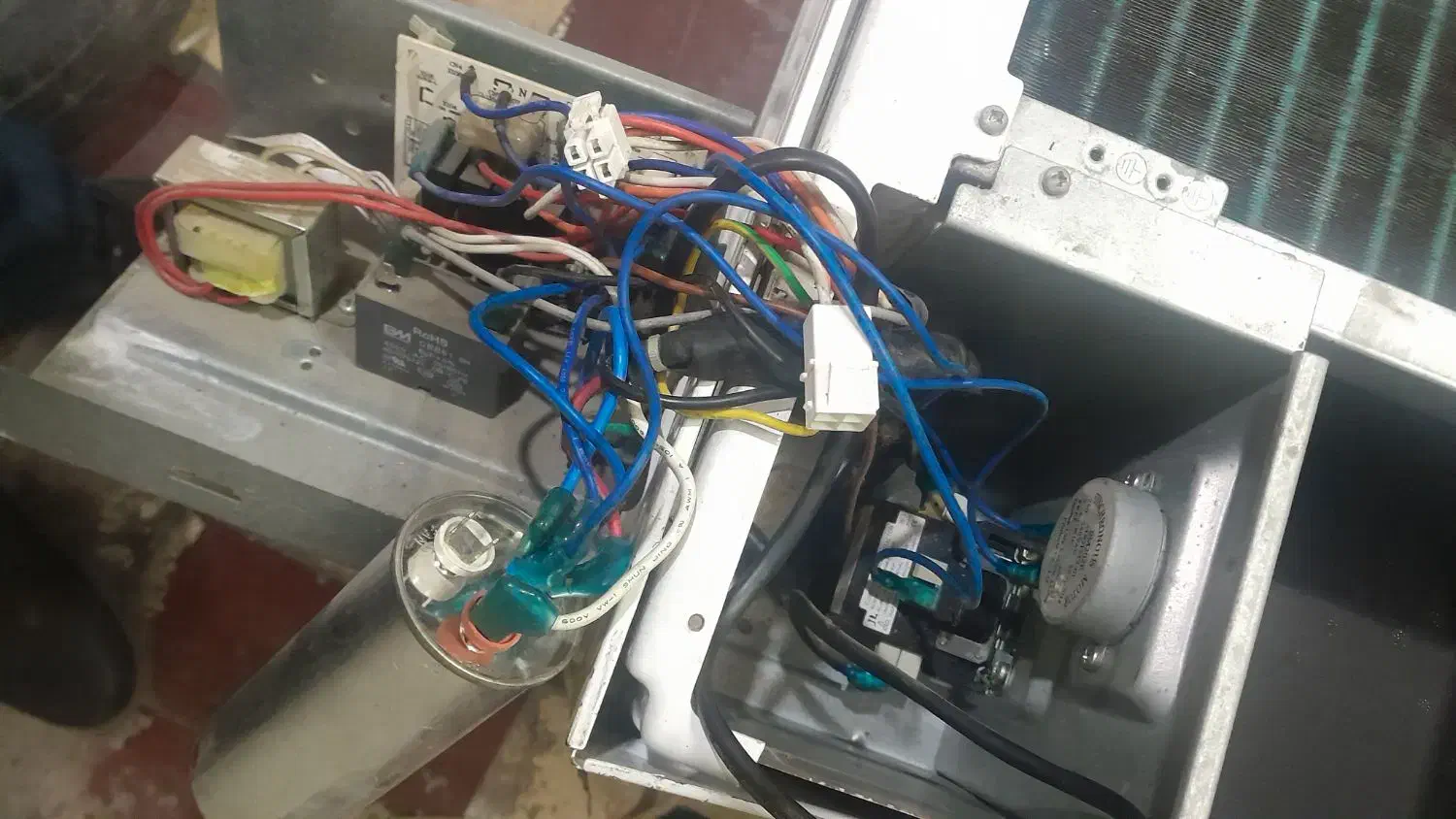 خدمات.فنی.نوری.تعمیرات|خدمات پیشه و مهارت|رشت, شهرک آیت الله منتظری|دیوار