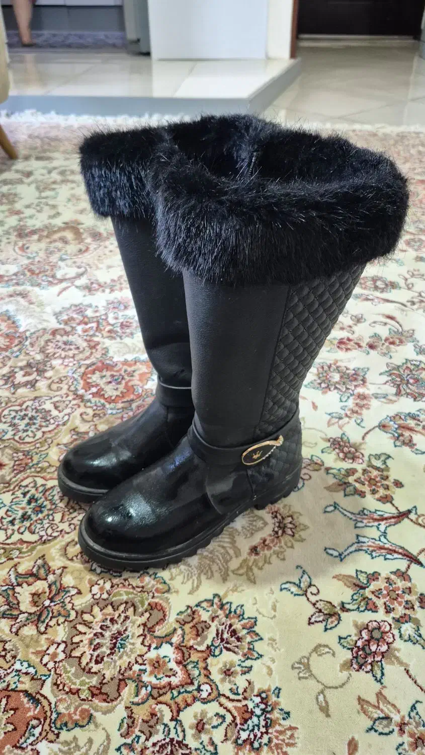 بوت چرم دخترانه|کیف، کفش، کمربند|کرج, شهرک یاس شمالی|دیوار