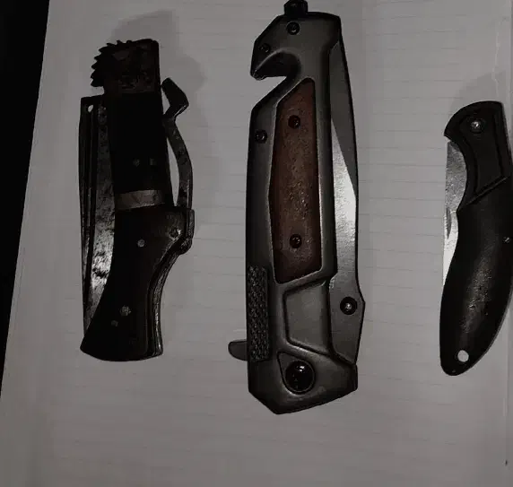 چاقو|کلکسیون اشیاء عتیقه|برازجان, |دیوار