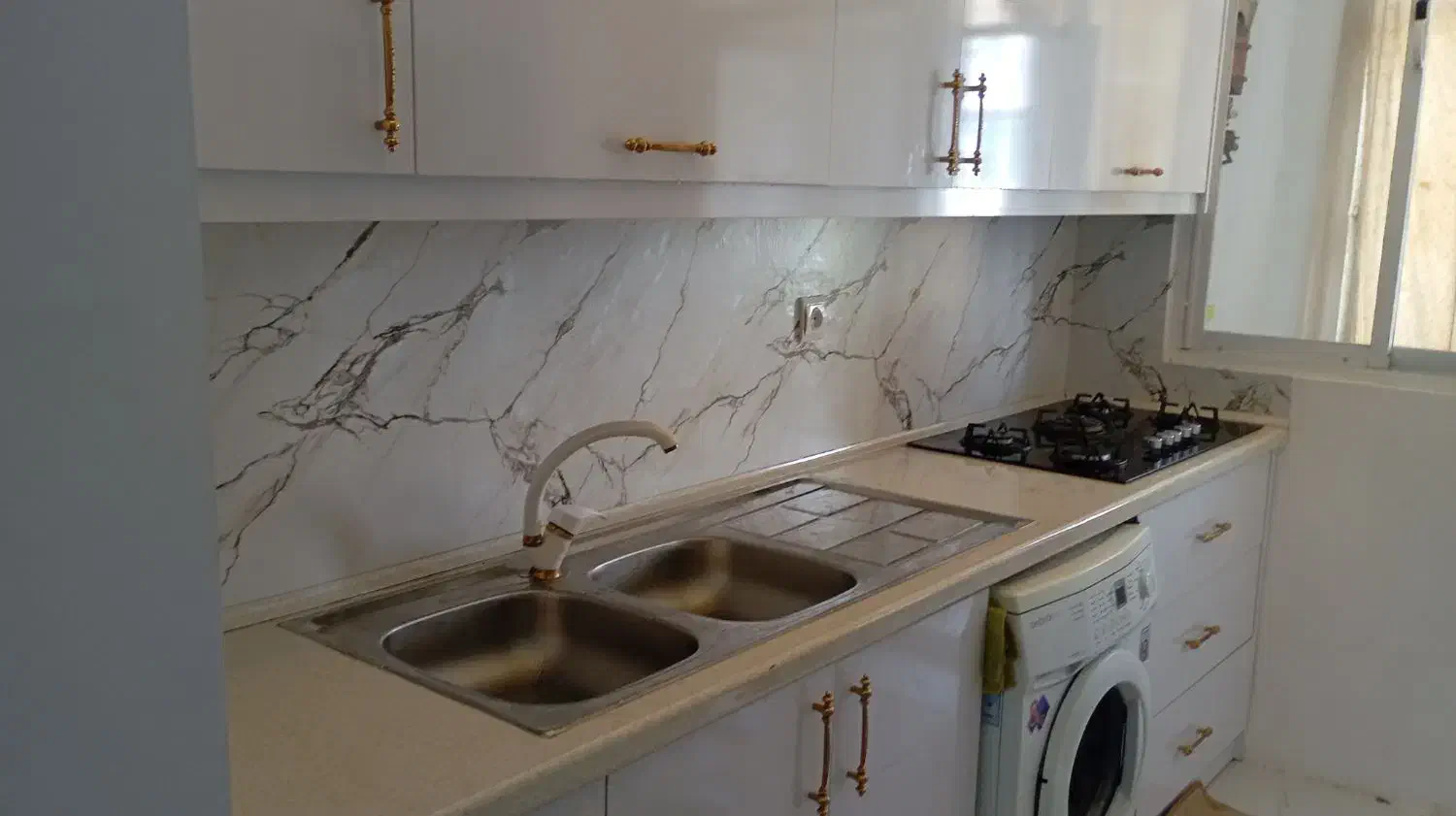 نصب نصاب ماربل ترمو وال برچسب شیشه دودی و کابینت|خدمات پیشه و مهارت|مشهد, چهارچشمه|دیوار