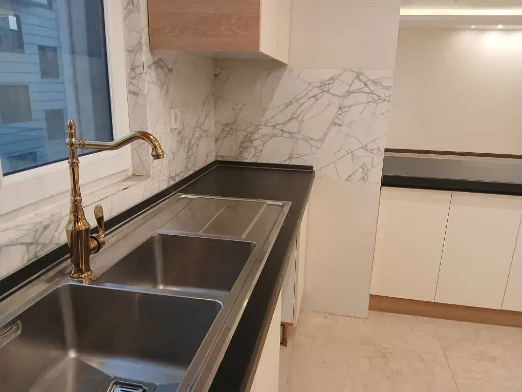 رهن و اجاره ۱۴۰ متری/ سه خواب/کلید نخورده /تکواحدی