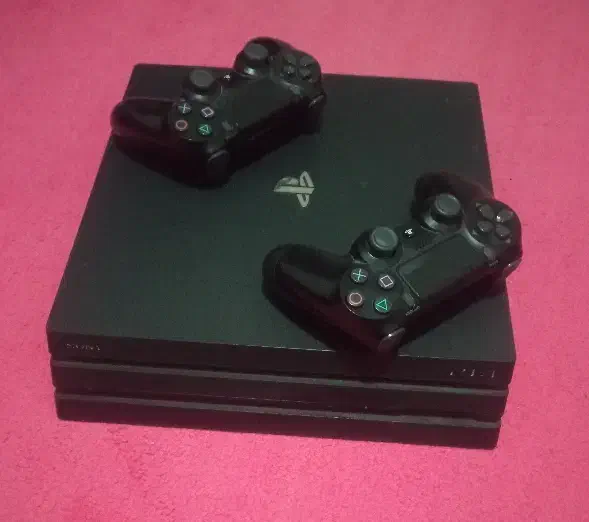 PS 4 pro یک ترابایت حافظه  دو دسته|کنسول، بازی ویدئویی و آنلاین|بندرعباس, |دیوار