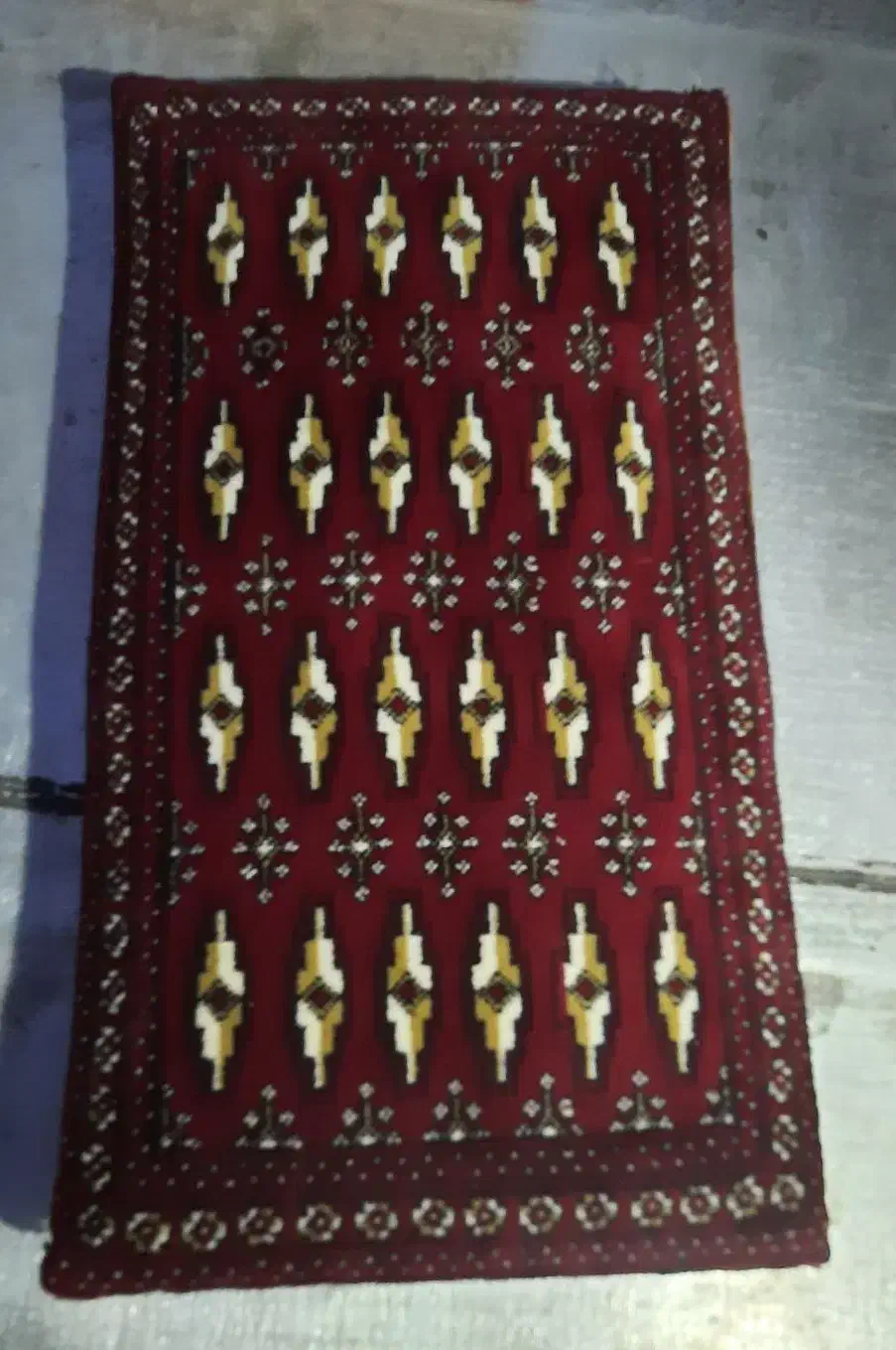 یک جفت پشتی|پشتی|گرمسار, |دیوار