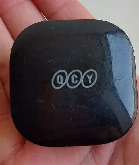 کیس شارژ ایرپاد هندزفری QCY|لوازم جانبی موبایل و تبلت|مشهد, شهید قربانی|دیوار