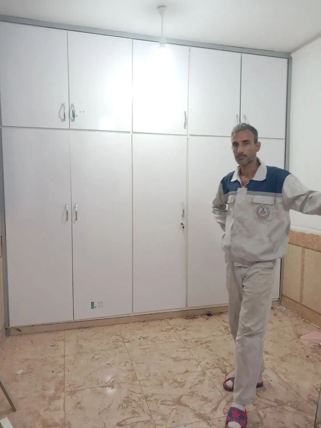 نصاب کابینت وکمد دیواری وتعمیرات|خدمات پیشه و مهارت|اهواز, زرگان|دیوار