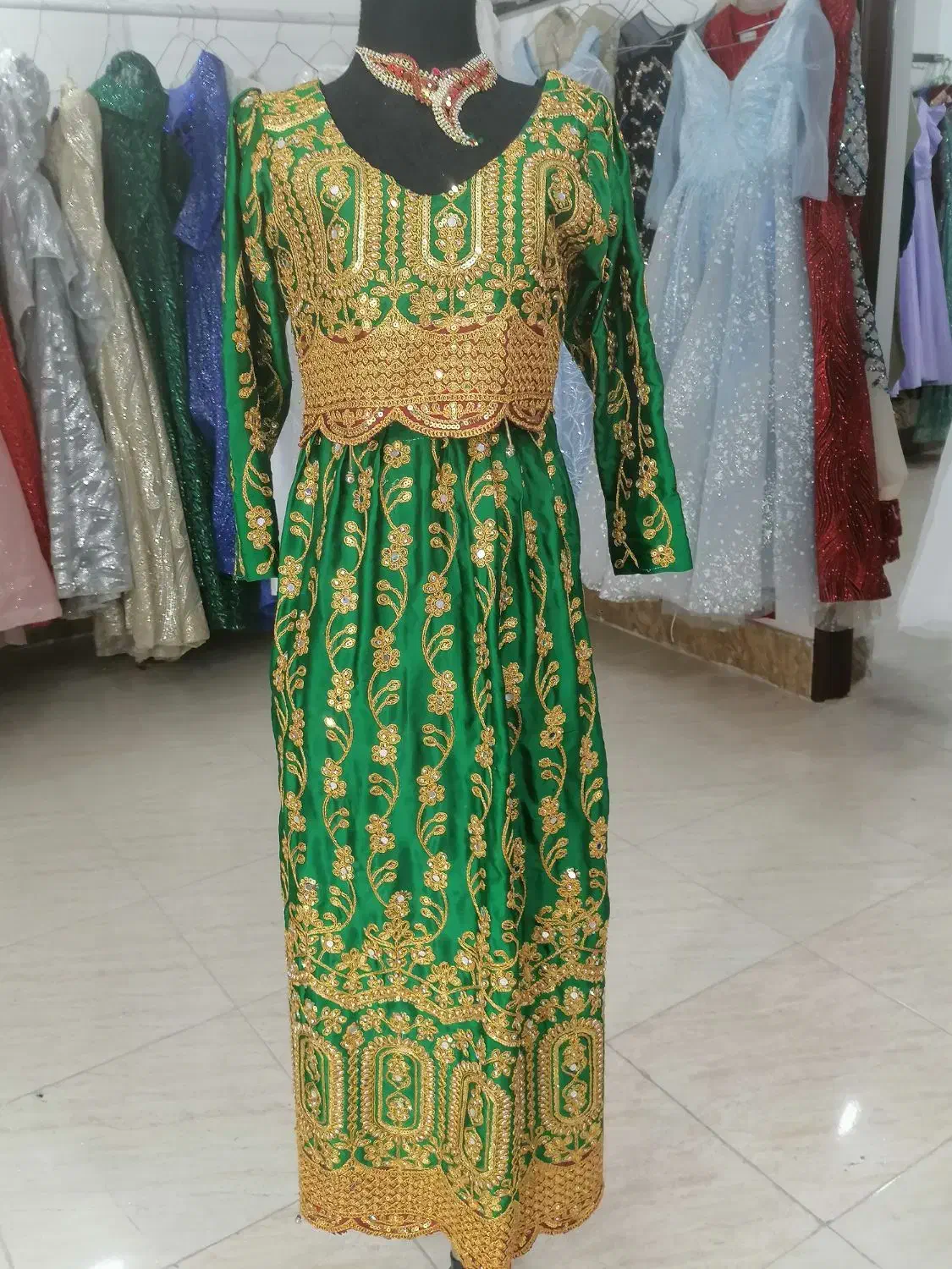 مزون زرین تاج|لباس|شادگان, |دیوار