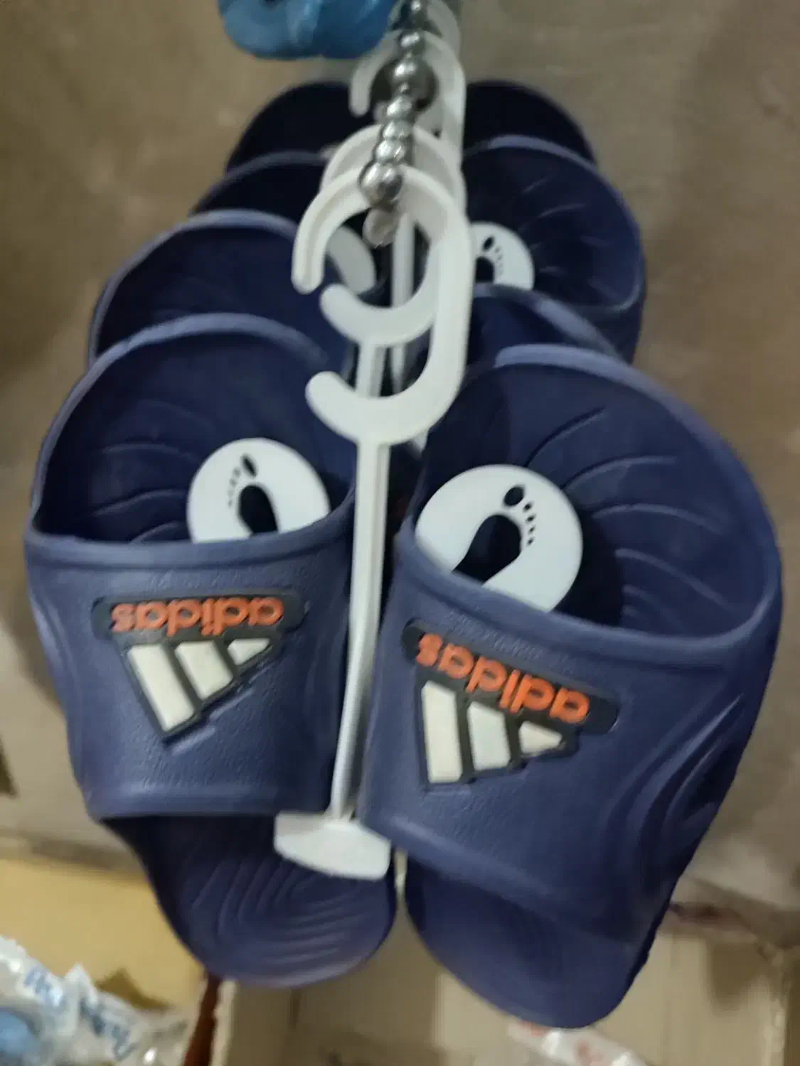 مقداری دمپایی حراج 50 به علت جمع آوری مغازه|کیف، کفش، کمربند|مشکین‌دشت, |دیوار