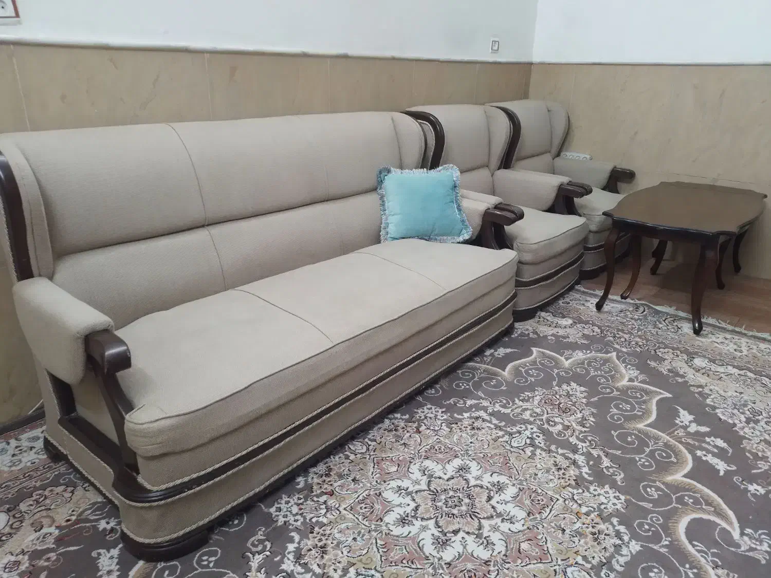 مبل۷نفره|مبلمان خانگی و میز عسلی|قم, شهرک مهدیه (مدرس)|دیوار