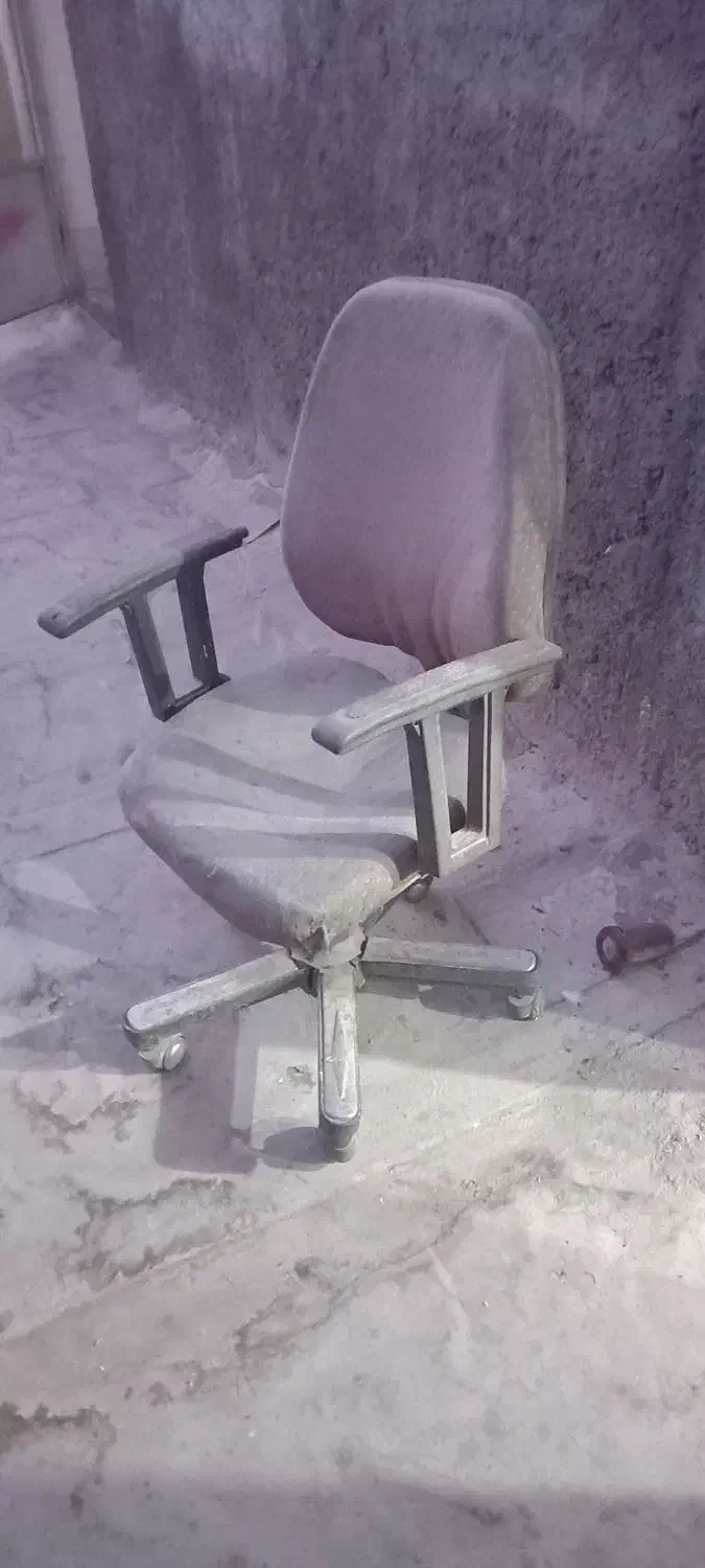 صندلی چرخدار|صندلی و نیمکت|برخوار, |دیوار