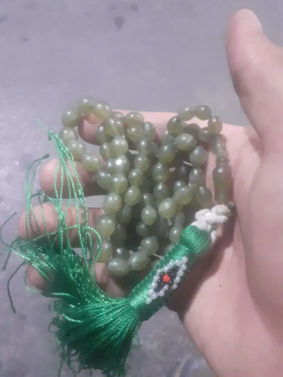 تسبیح شاه مقصود|بدلیجات|مشهد, مصلی (کارمندان اول)|دیوار