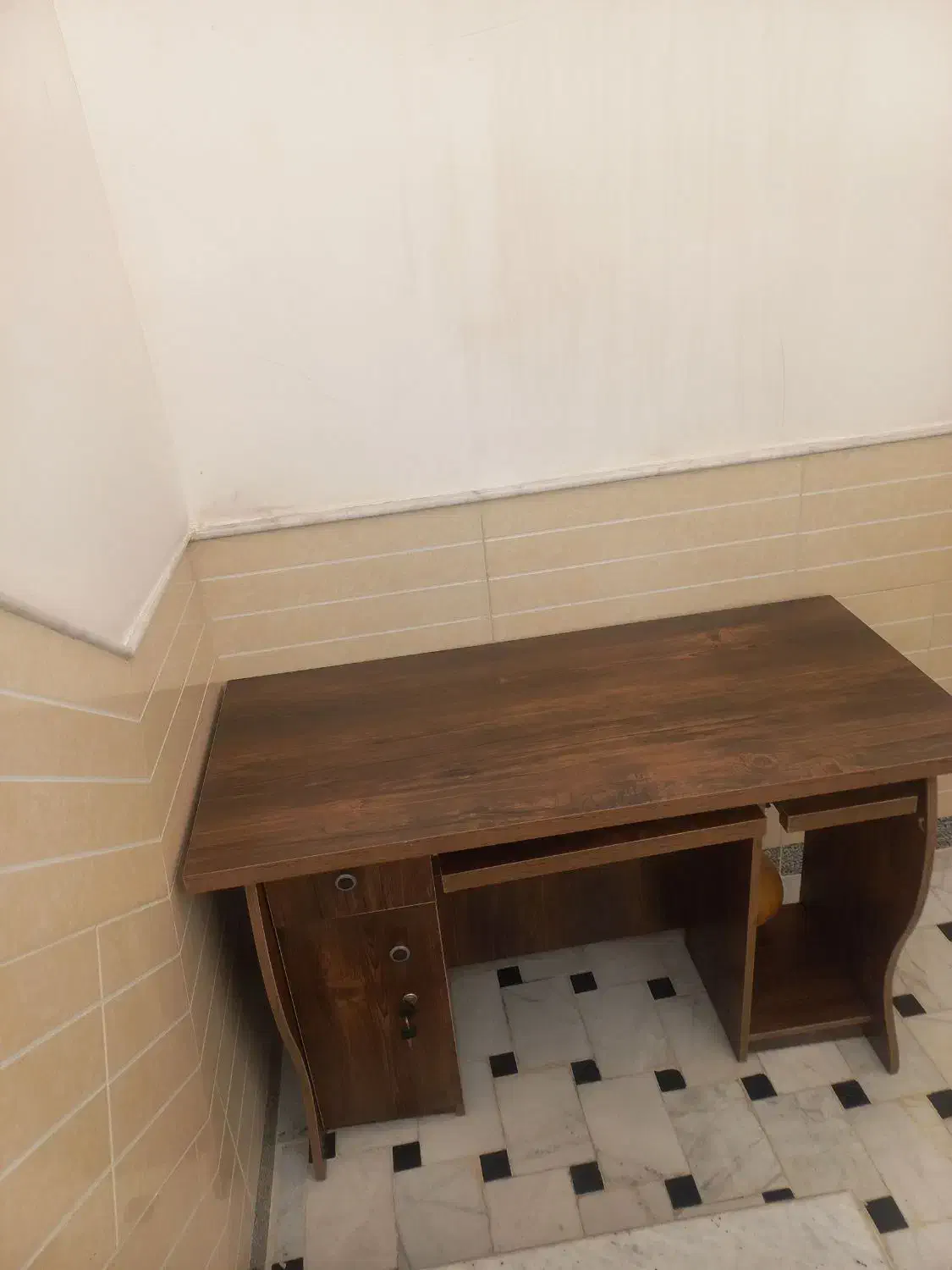 میز کامپیوتر|میز تحریر و کامپیوتر|کاشان, لتحر|دیوار