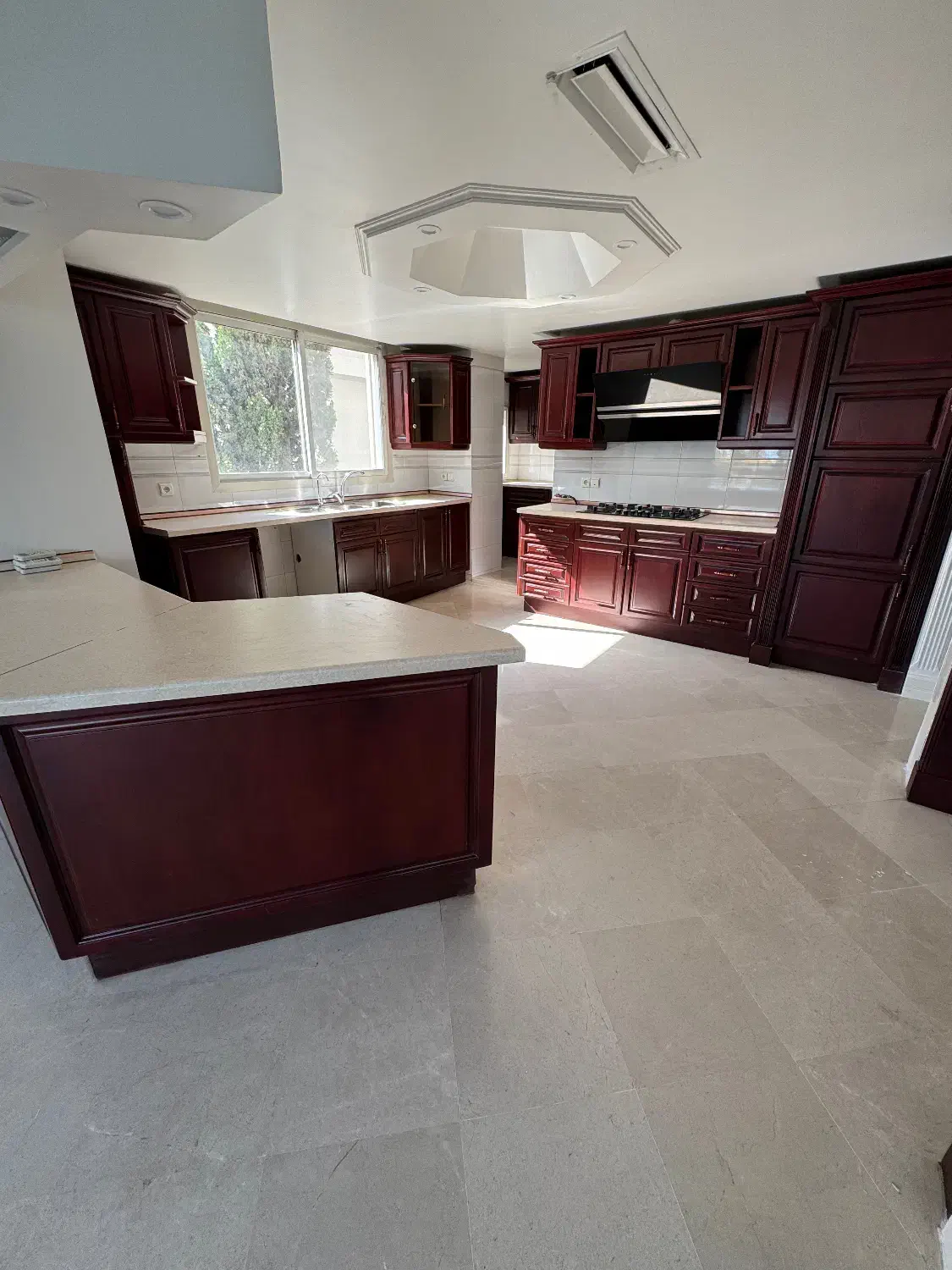 رهن و اجاره ویلایی/یک واحد از سه/۲۴۴ متر ۴ خواب|اجارهٔ خانه و ویلا|تهران, سیمای ایران|دیوار