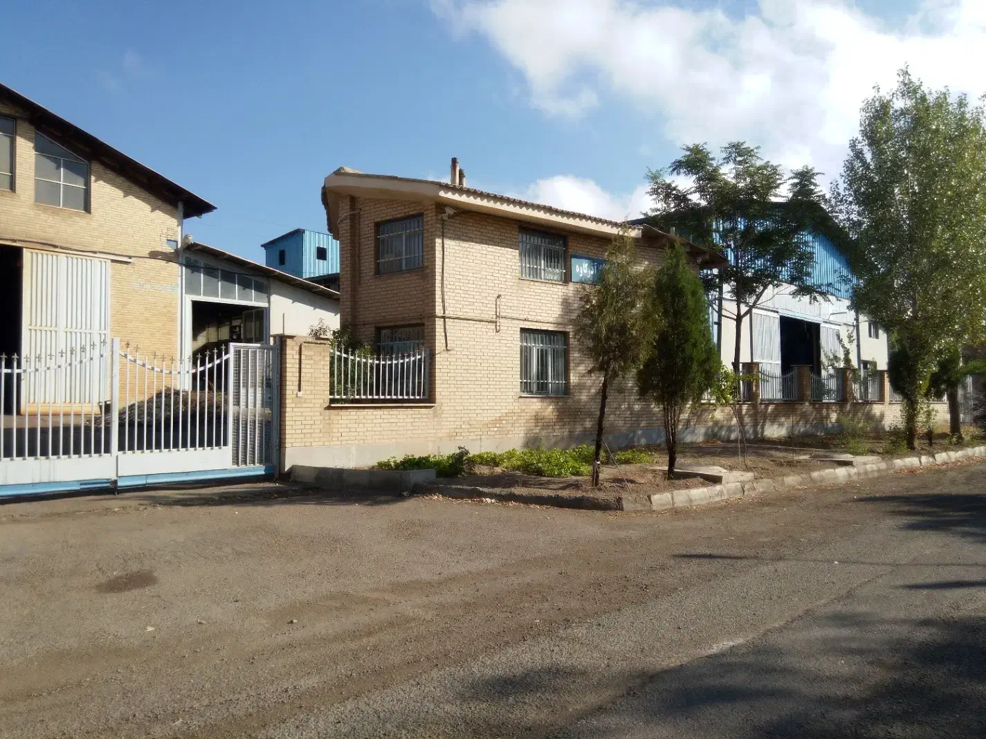 کارگر ساده آقا مورد نیاز می باشد.|استخدام صنعتی، فنی، مهندسی|زنجان, |دیوار