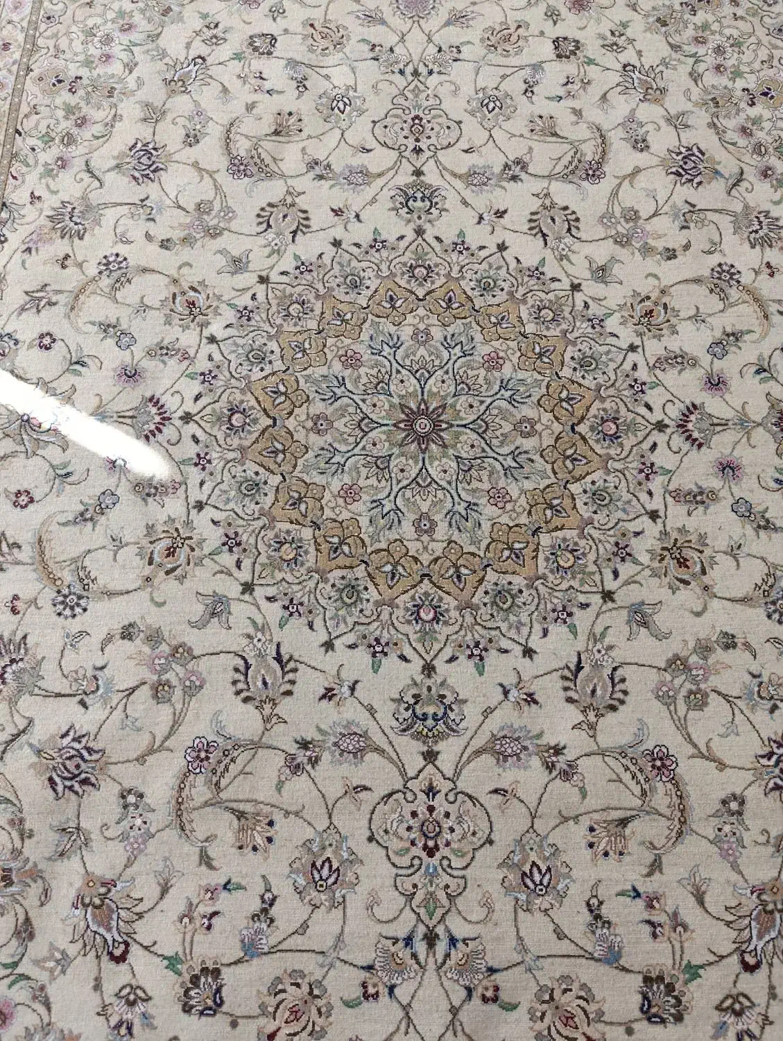 سه عدد فرش دستباف شش متری|فرش|اصفهان, باغ زرشک|دیوار