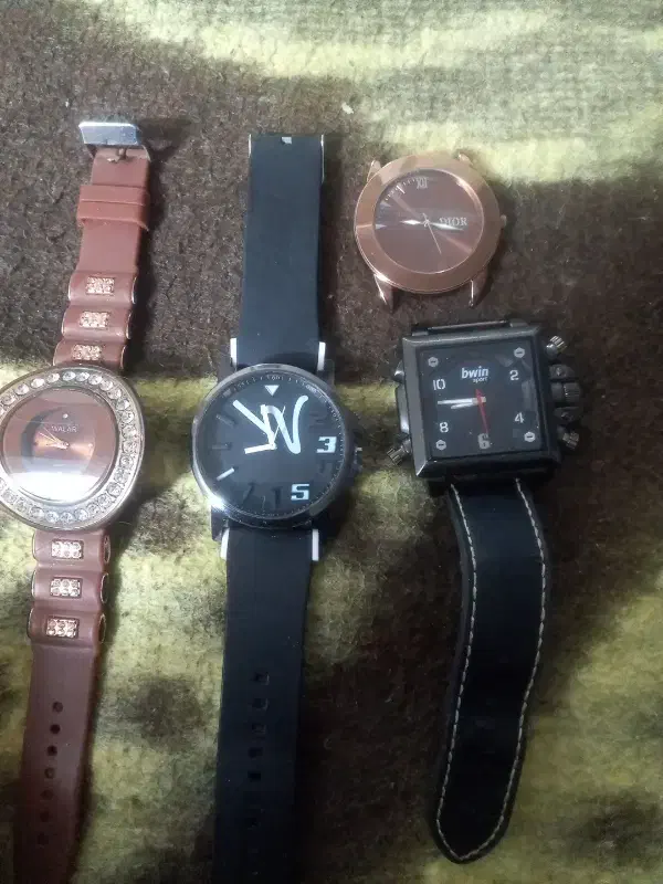 ساعت|ساعت|بروجرد, |دیوار