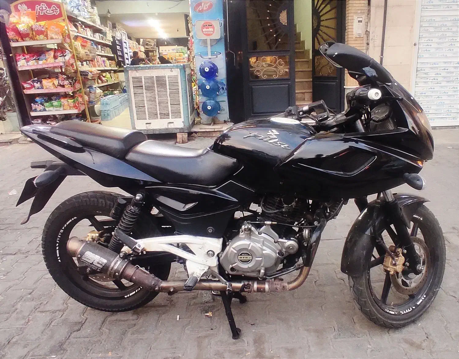 پالس 220 مشکی مدل ۹۳ کم کار فوری|موتورسیکلت|مشهد, ایثارگران|دیوار