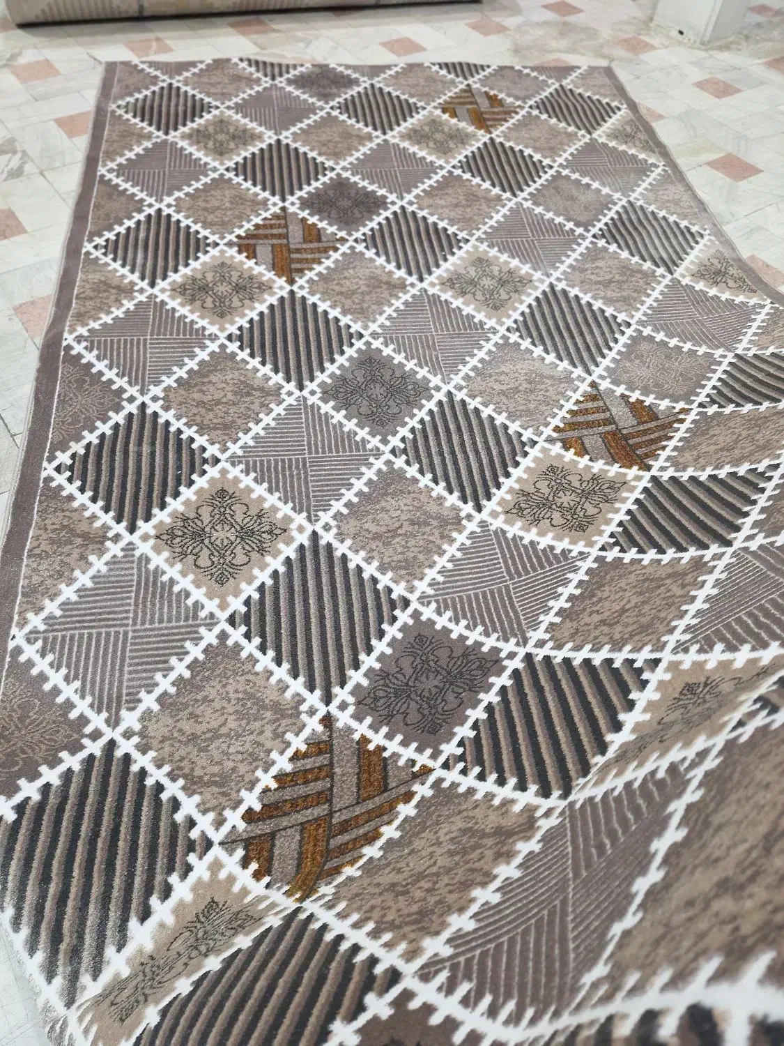 وینتیج برشی/فرش نسکافه ای/گبه ضخیم/۵۰۰شانه|فرش|قم, امامزاده ابراهیم|دیوار