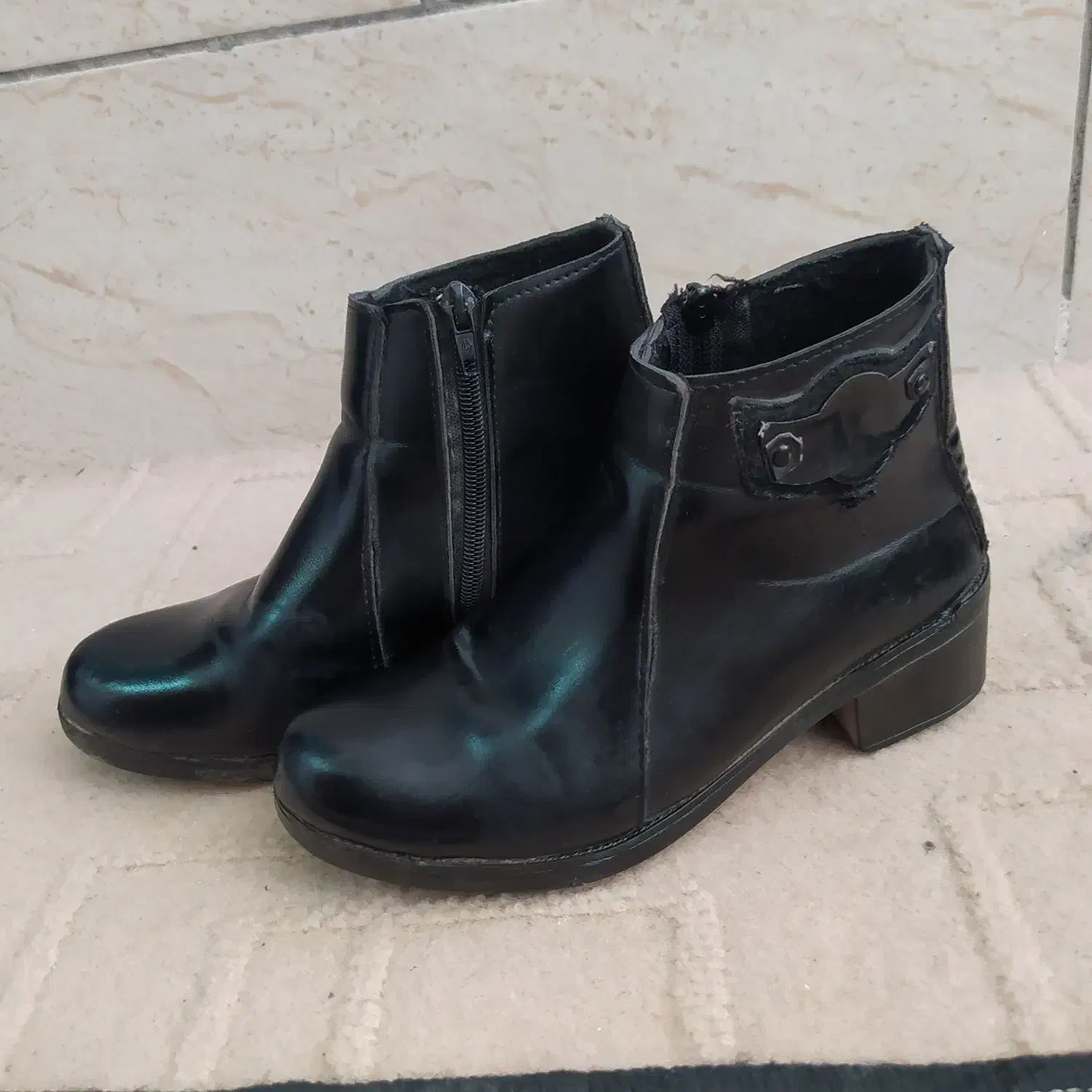 نیم بوت|کیف، کفش، کمربند|کرمان, |دیوار