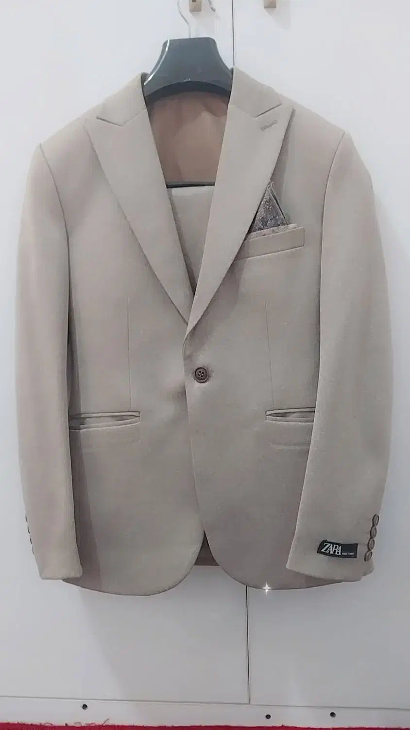 کت و شلوار رنگ کرمی|لباس|بناب, |دیوار